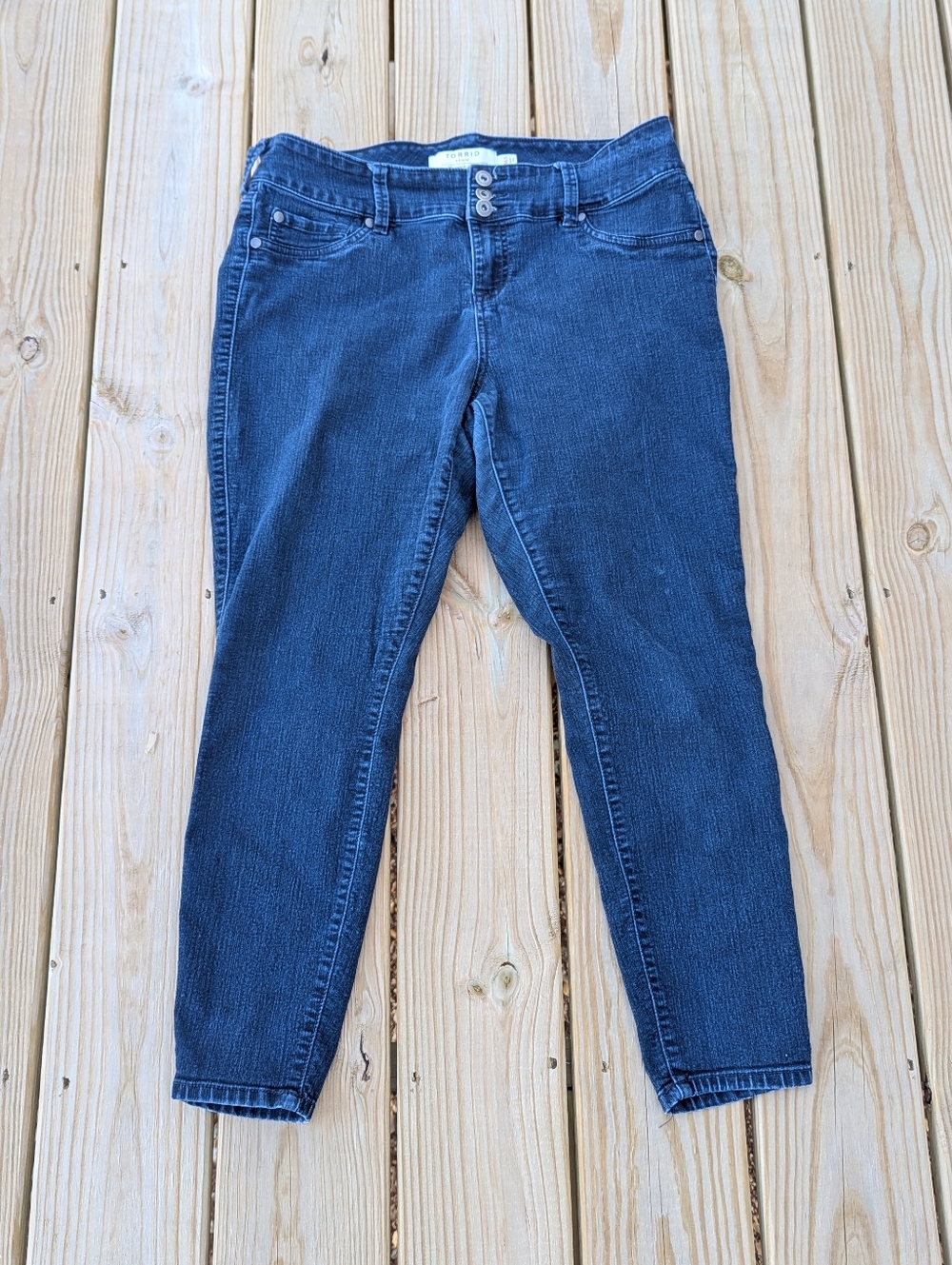 Torrid Super Stretch Jegging Skinny Jeans High Rise  16 Short